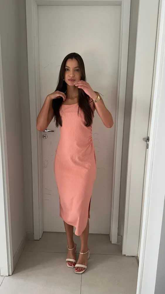 VESTIDO MIDI CANELADO