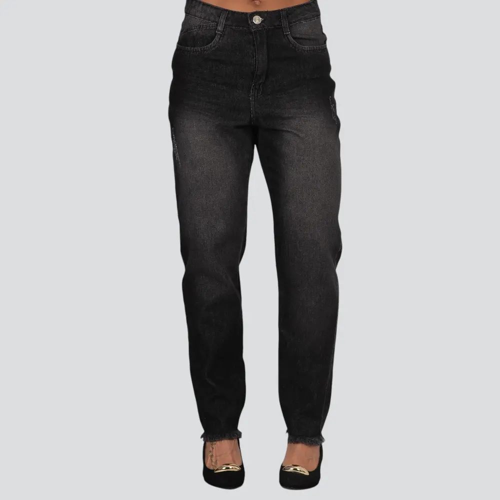 Calça Jeans Feminina Mom Com Barra Desfiada .BK33069