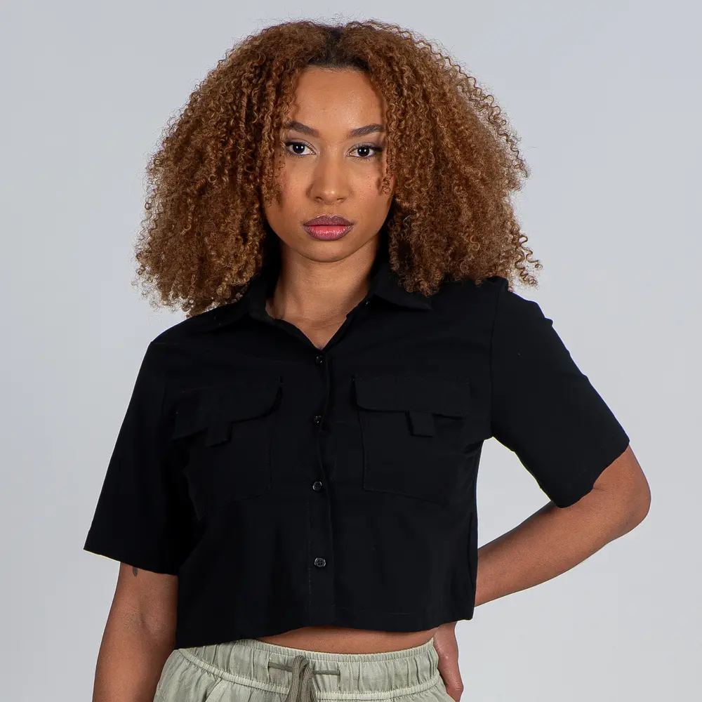 Camisa Cropped Feminina Manga Curta Com Bolsos .HW3701