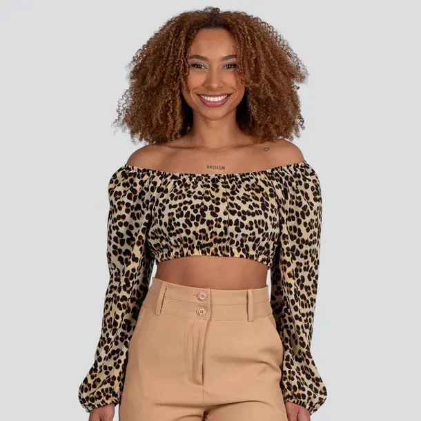 Cropped Manga Longa Estampada Oncinha .10780