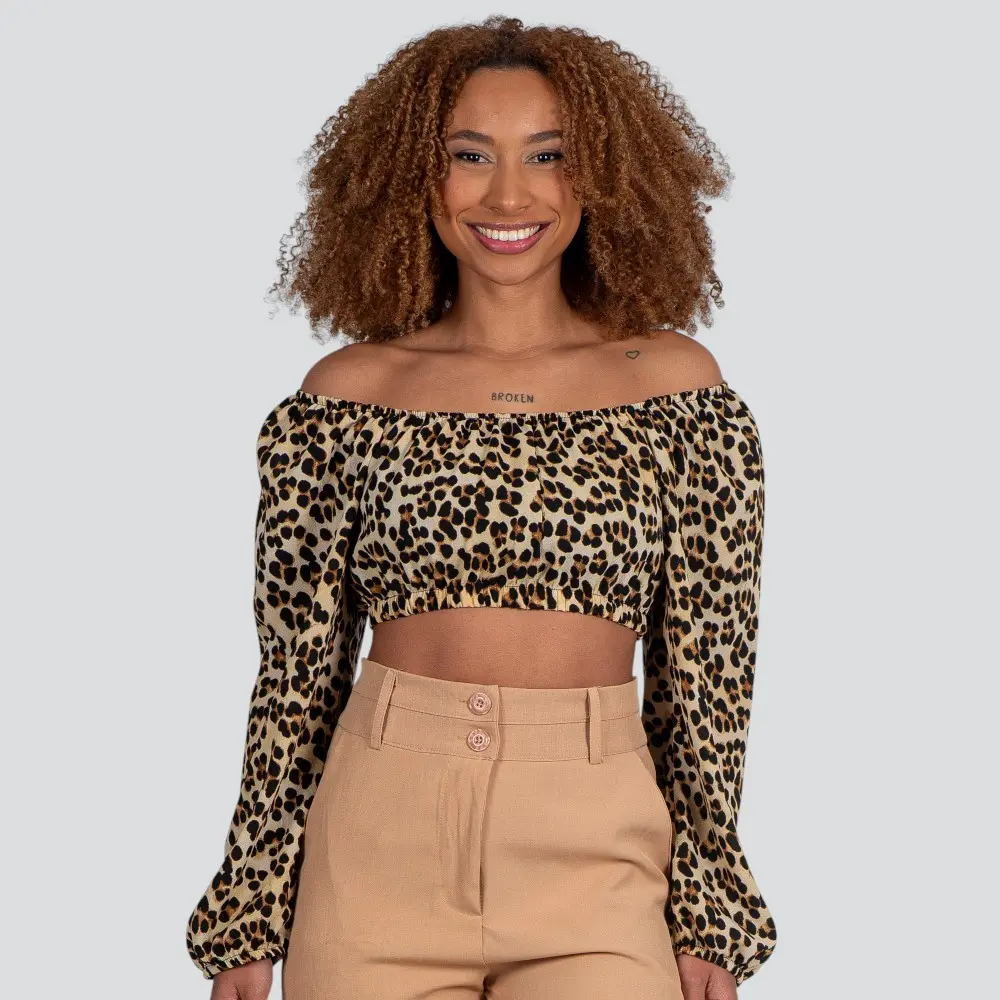 Cropped Manga Longa Estampada Oncinha .10780