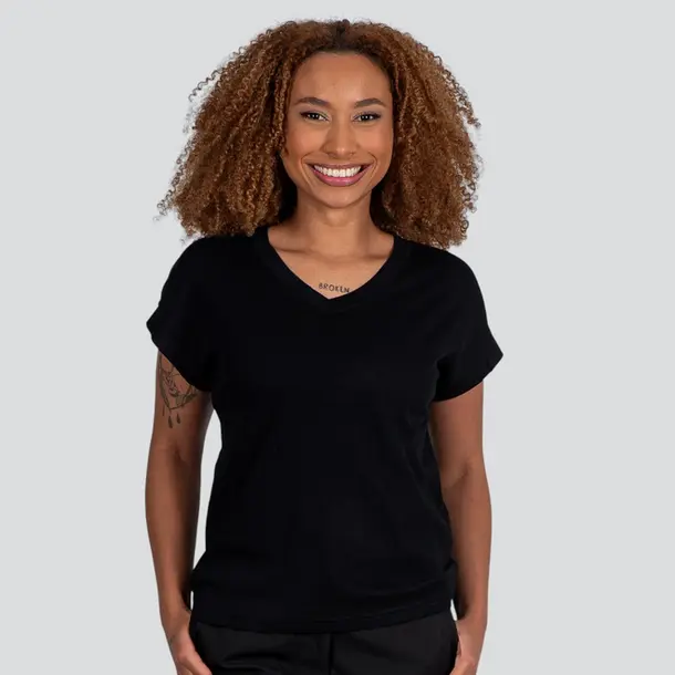 Blusa Feminina Manga Curta Gola V Lisa .XB639 Preto