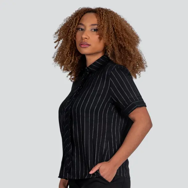Camisa Feminina Manga Curta Risca de Giz Com Gravata Removível .XH7037 Preto
