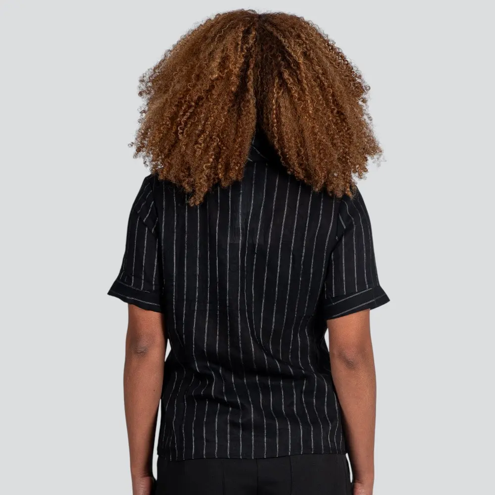 Camisa Feminina Manga Curta Risca de Giz Com Gravata Removível .XH7037