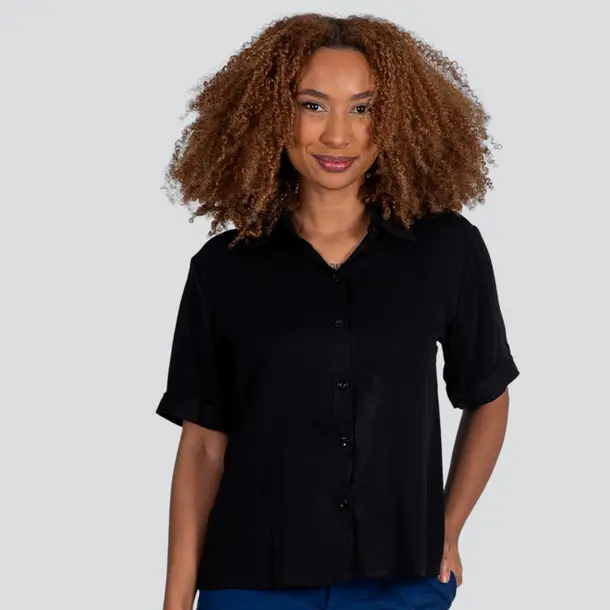 Camisa Feminina Manga Curta Com Botões .WS2033 Preto