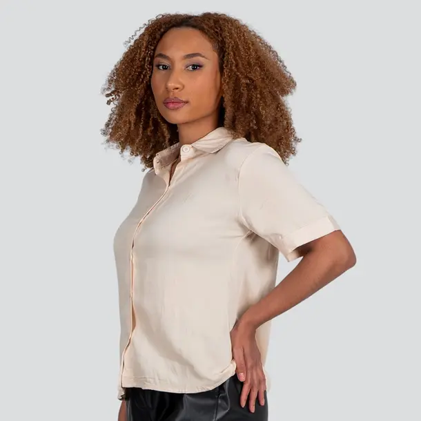 Camisa Feminina Manga Curta Com Botões .WS2033