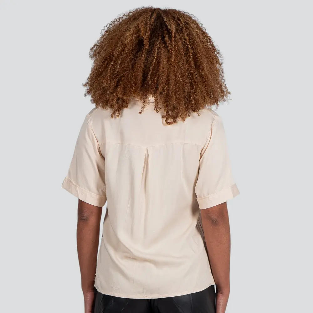 Camisa Feminina Manga Curta Com Botões .WS2033