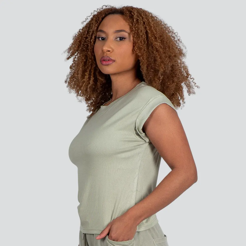 Blusa Feminina Manga Curta Com Gola Lisa .YS3020