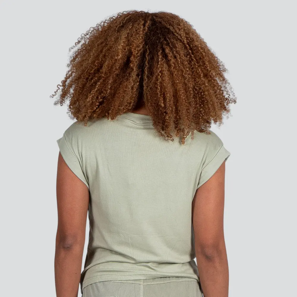 Blusa Feminina Manga Curta Com Gola Lisa .YS3020