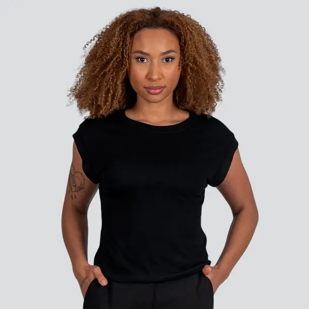 Blusa Feminina Manga Curta Com Gola Lisa .YS3020 Preto