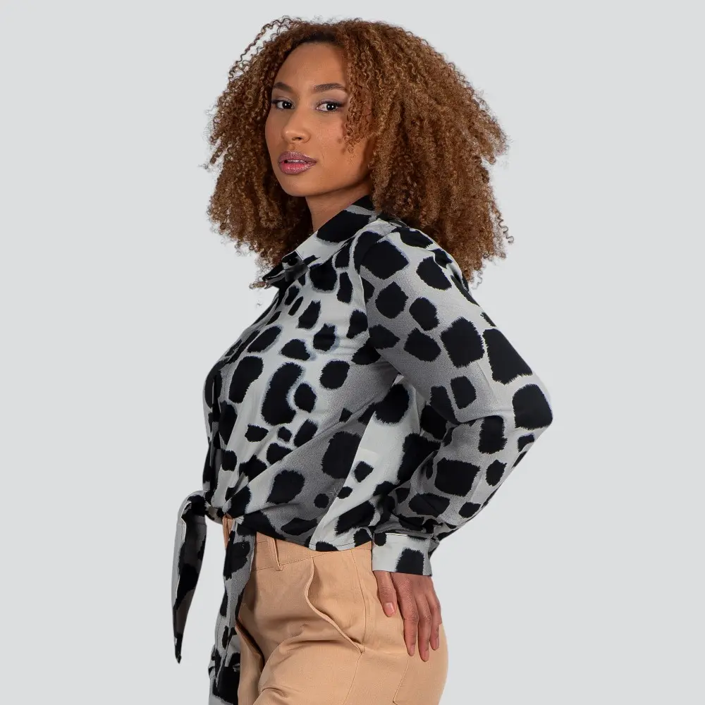 Camisa Feminina Manga Longa Acetinada Animal Print Com Amarração .X2409127C