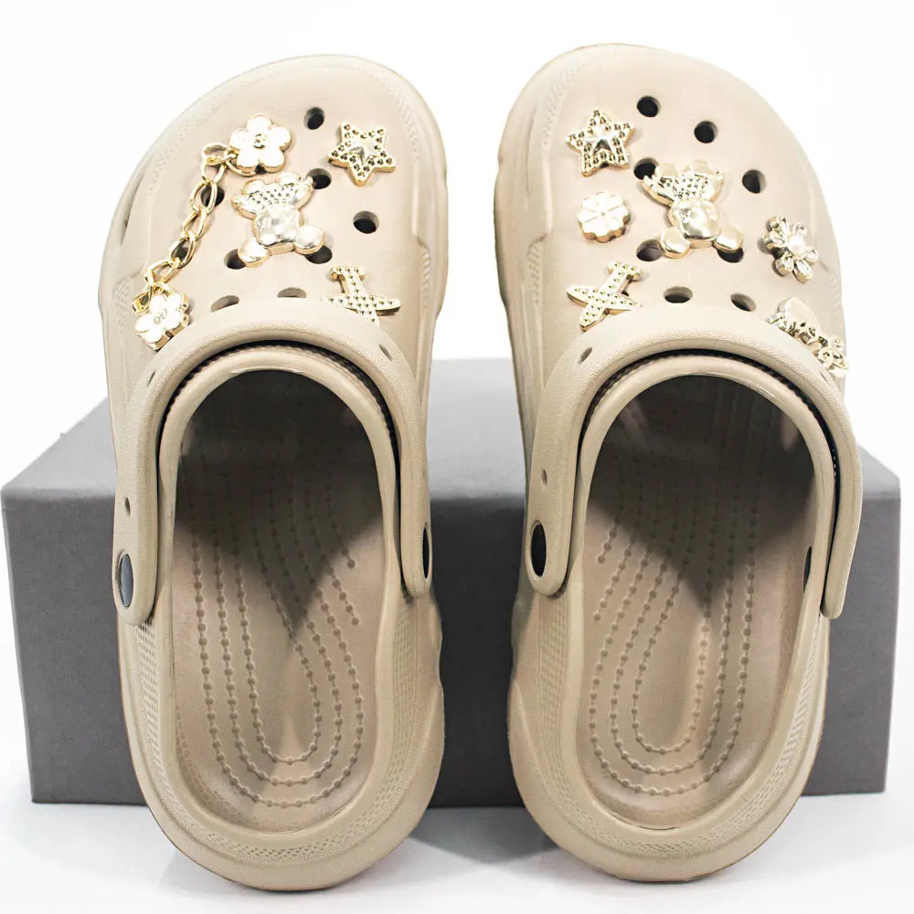 Babuche Feminina Com Pingentes Decorativos .AL57