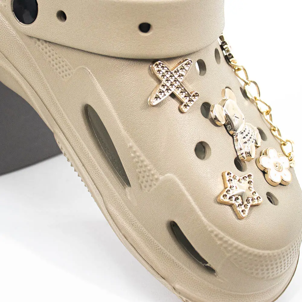 Babuche Feminina Com Pingentes Decorativos .AL57