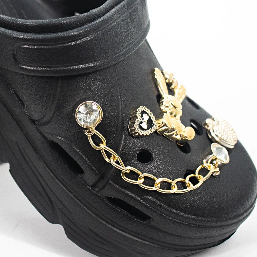 Babuche Feminina Com Correntinha e Pingentes Decorativos .AL51