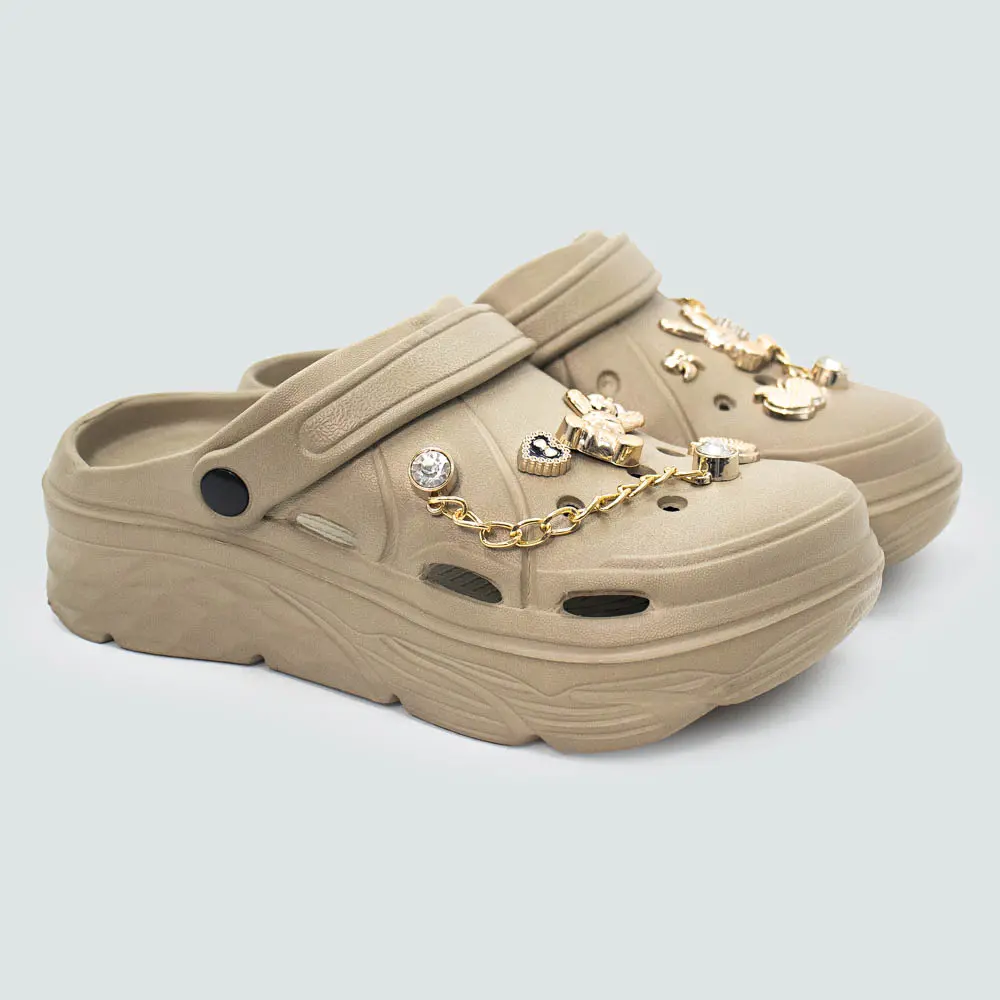 Babuche Feminina Com Correntinha e Pingentes Decorativos .AL51