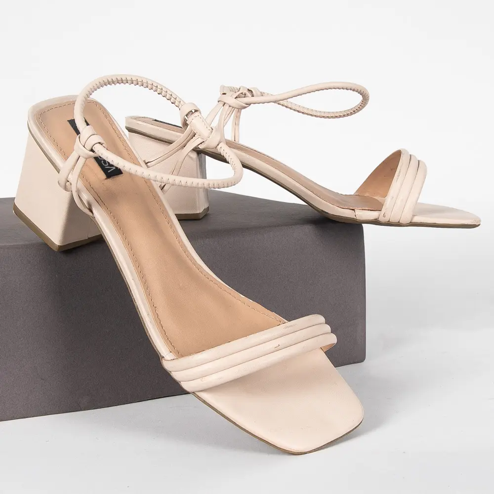 Sandália Feminina Salto Médio .403440165