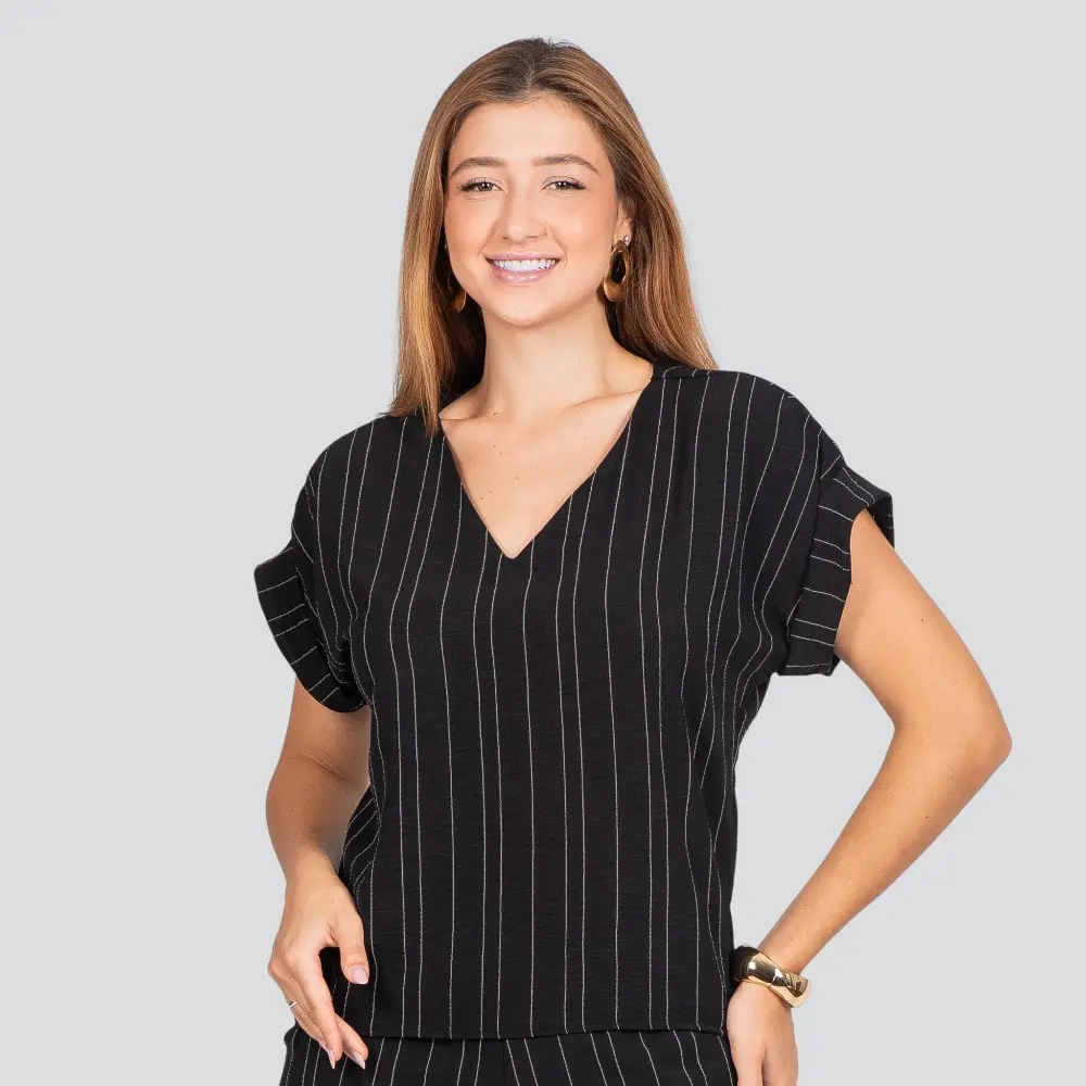 Blusa Feminina Manga Curta Decote V Risca de Giz .1004994