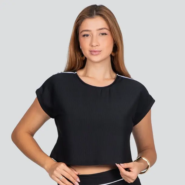 Blusa Feminina Manga Curta Ampla Texturizada .1100520 Preto/Friso Branco