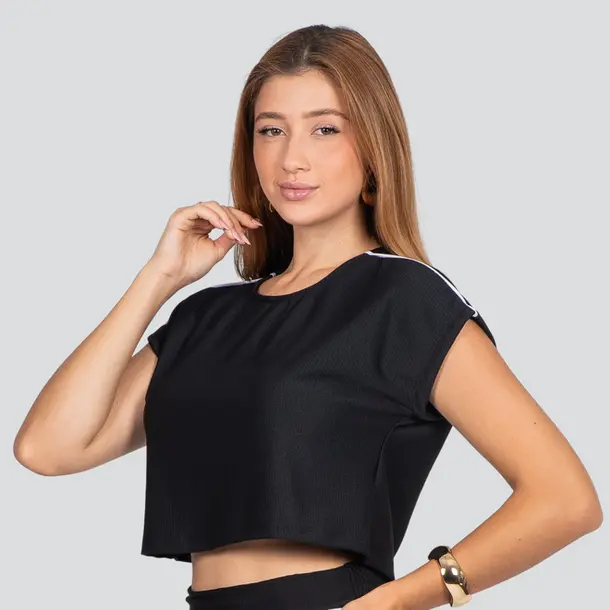 Blusa Feminina Manga Curta Ampla Texturizada .1100520 Preto/Friso Branco