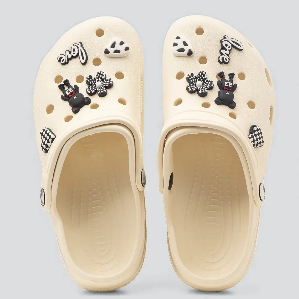 Babuche Feminina Com Detalhes Decorativos .B2404-2