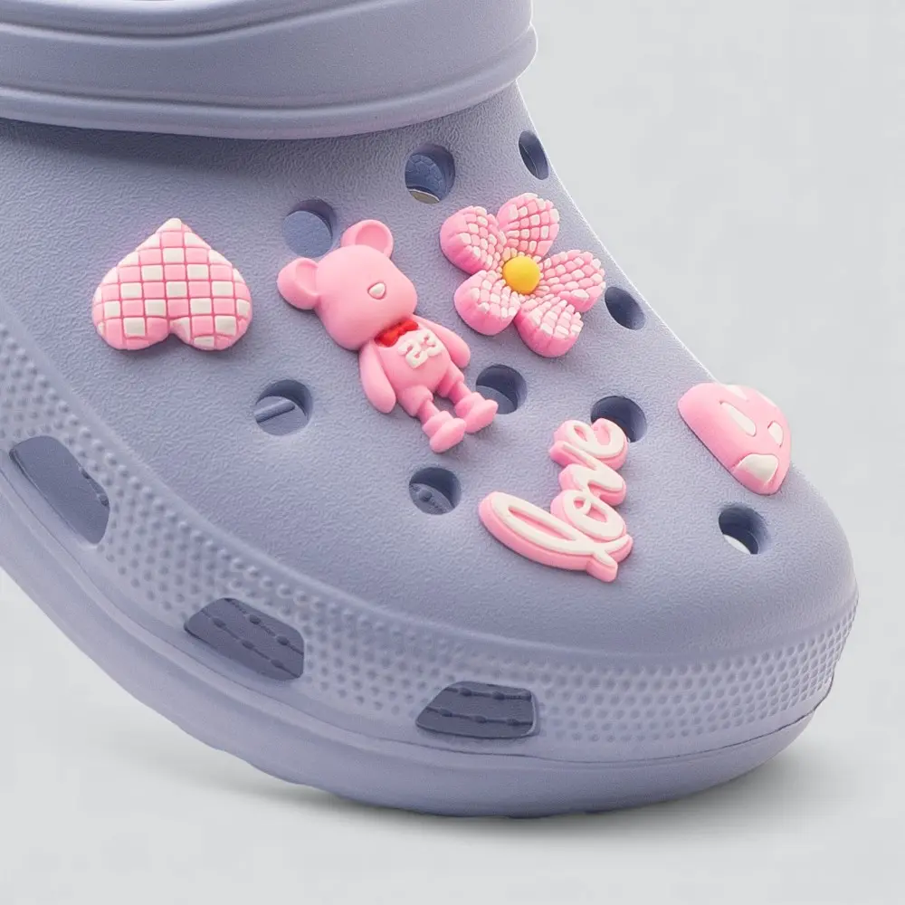 Babuche Feminina Com Detalhes Decorativos .B2404-2