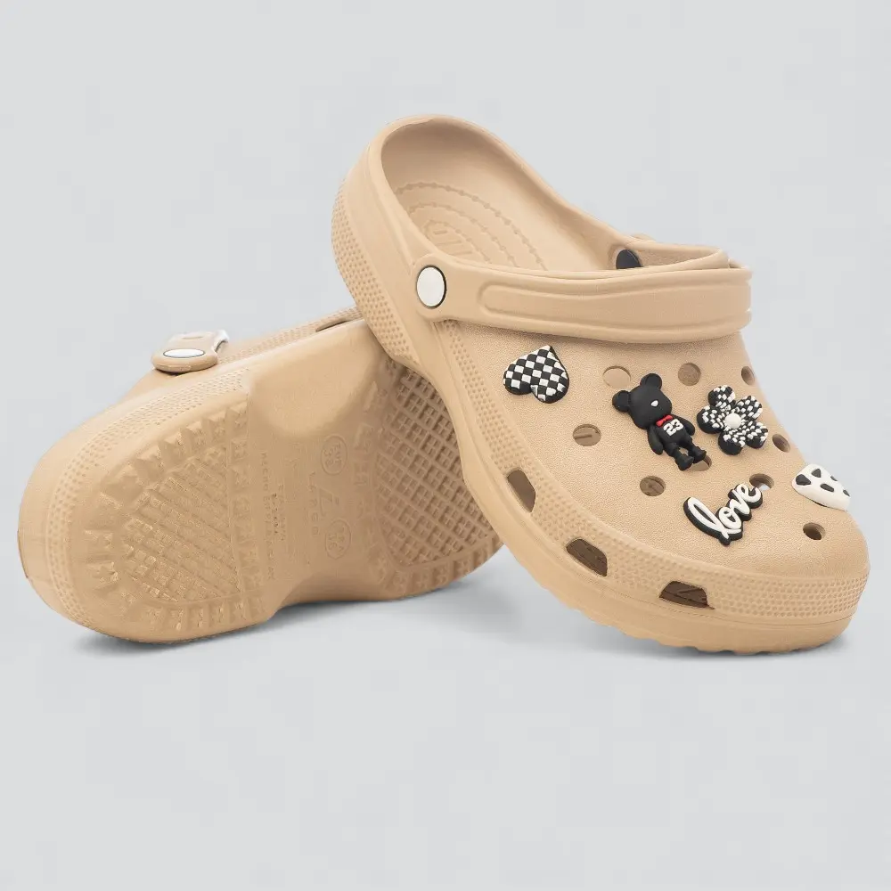 Babuche Feminina Com Detalhes Decorativos .B2404-2