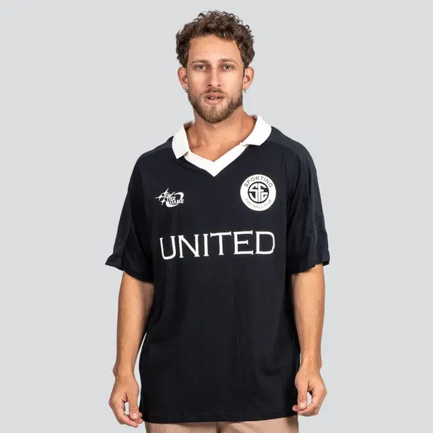 Polo Masculina Manga Curta Box com Estampa Frontal .P2341 Preto