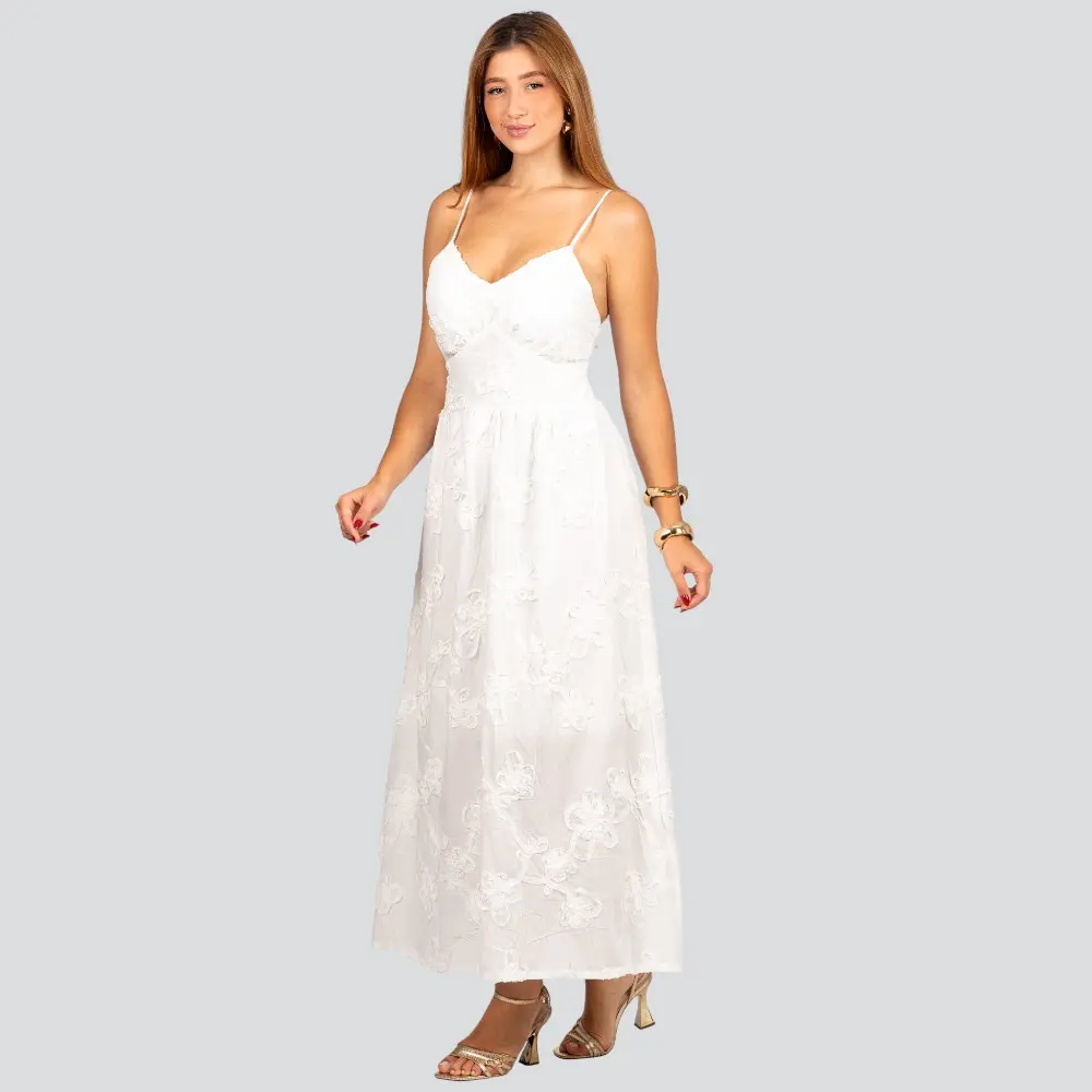 Vestido Feminino Longo de Alça Fina com Bordado Floral .A2920