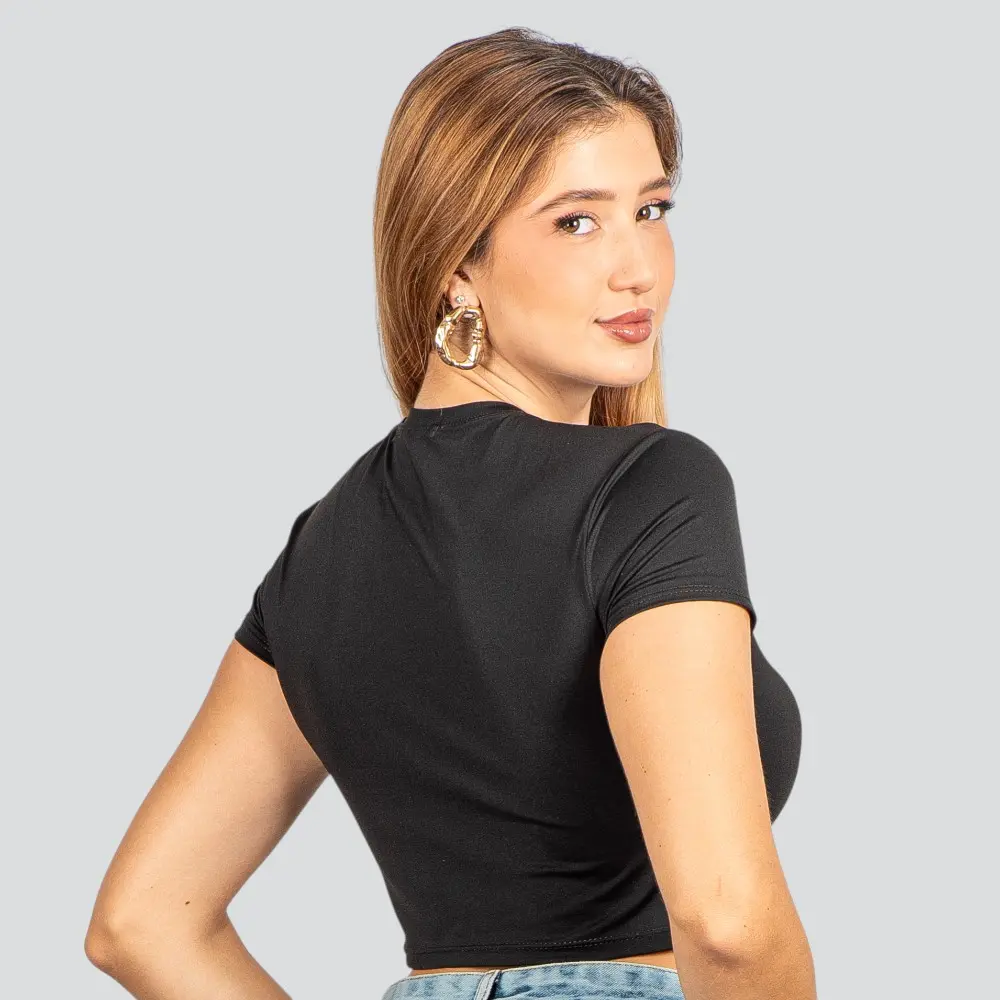 Cropped Feminino Manga Curta em Poliamida .5700