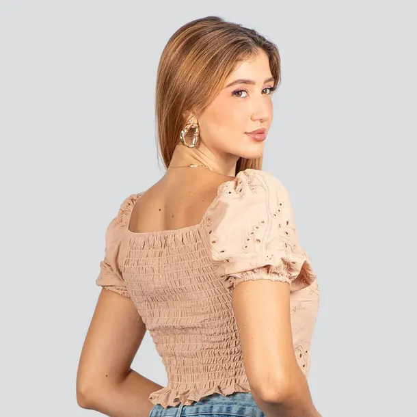 Blusa Feminina Laise com Bojo e Botões .SF011 Bege