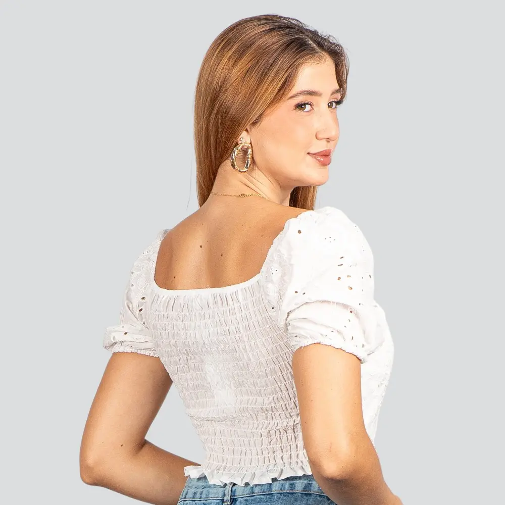 Blusa Feminina Laise com Bojo e Botões .SF011