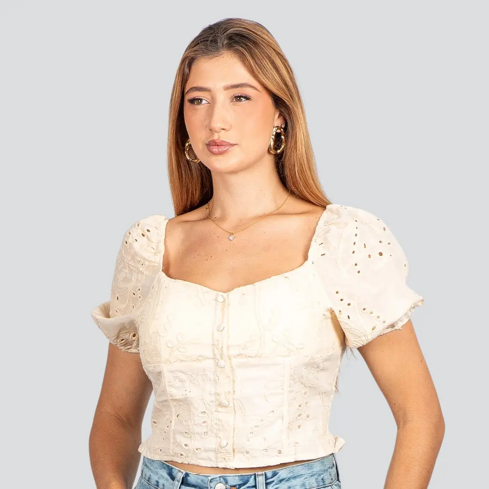 Blusa Feminina Laise com Bojo e Botões .SF011