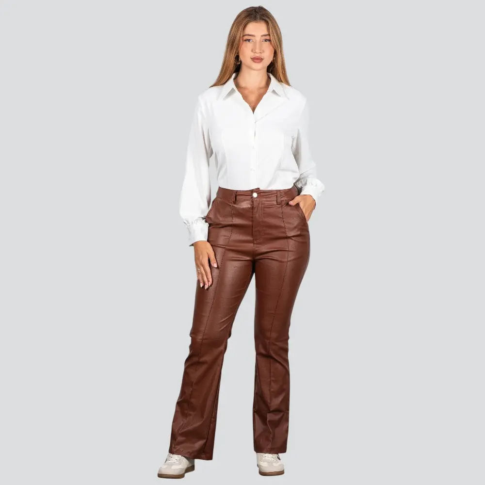Calça Feminina Resinada Flare Com Pregas .DJ5034