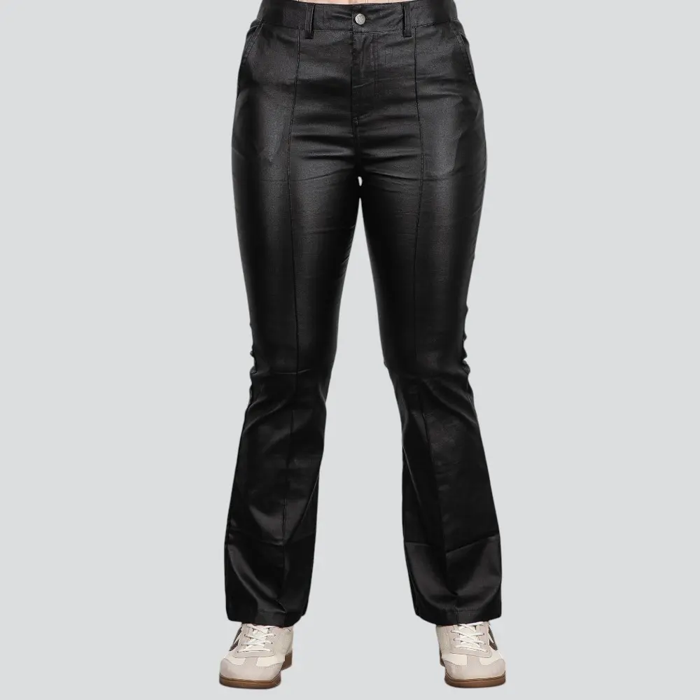 Calça Feminina Resinada Flare Com Pregas .DJ5034
