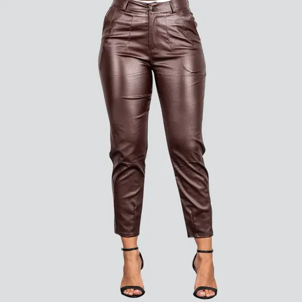 Calça Feminina Resinada Reta Com Pregas .LM8010 Marrom
