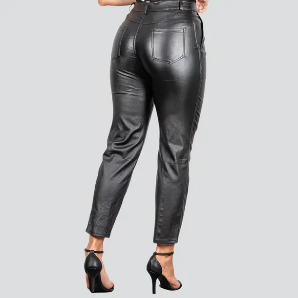 Calça Feminina Resinada Reta Com Pregas .LM8010 Preto
