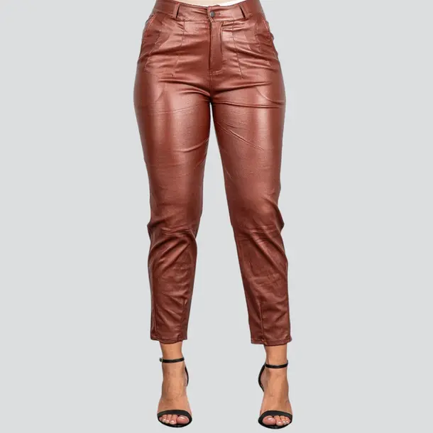 Calça Feminina Resinada Reta Com Pregas .LM8010 Terracota