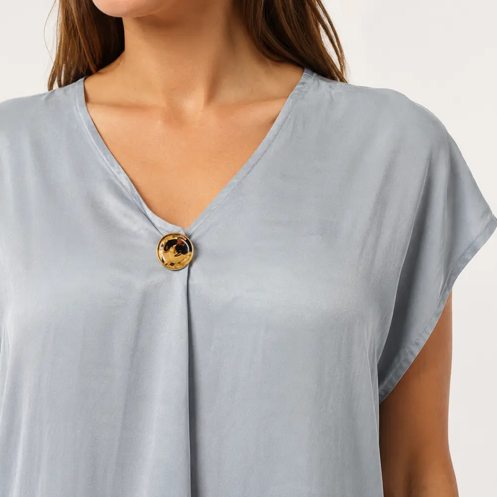 Blusa Feminina Ampla Gola V com Botão .LA3385