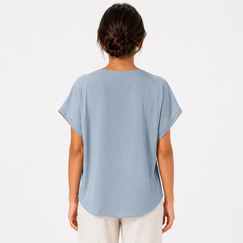 Blusa Feminina Ampla Gola V com Botão .LA3385