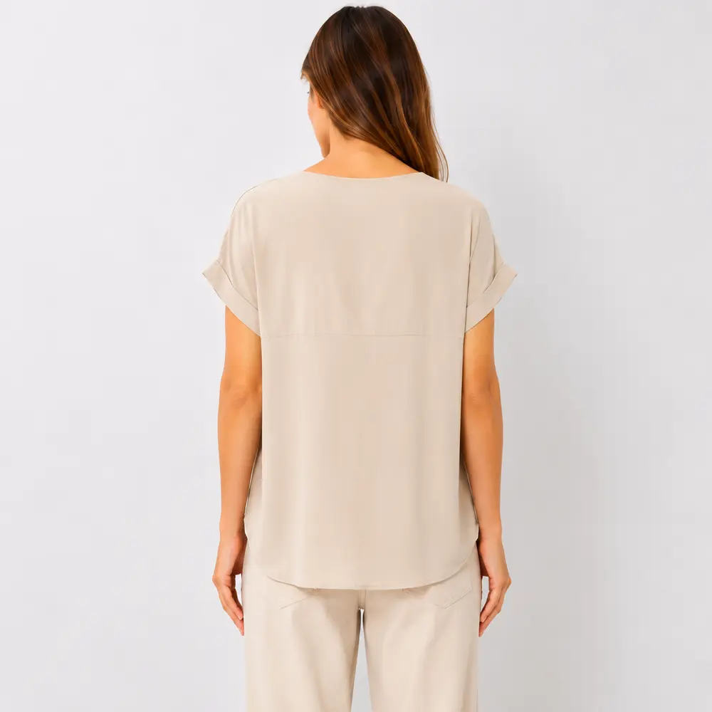 Blusa Feminina Ampla Gola V com Botão .LA3385